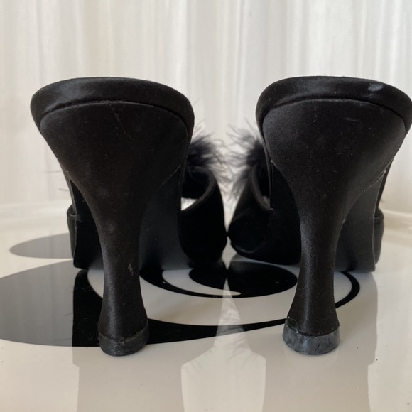 REDUCED! Victoria’s Secret satin/ostrich slippers - Picture 4 of 14